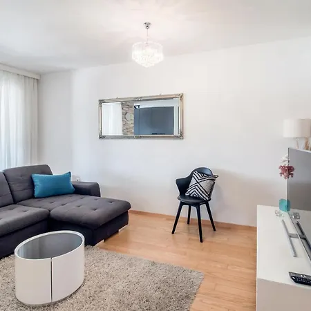 Daire Montesa With Free Parking And Balcony *