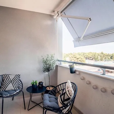 Montesa With Free Parking And Balcony * Zadar