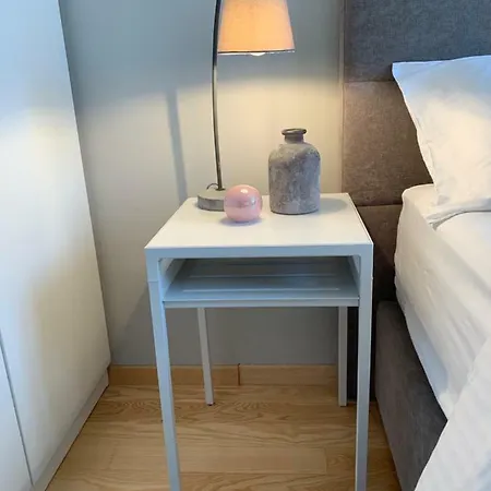 Montesa With Free Parking And Balcony Zadar