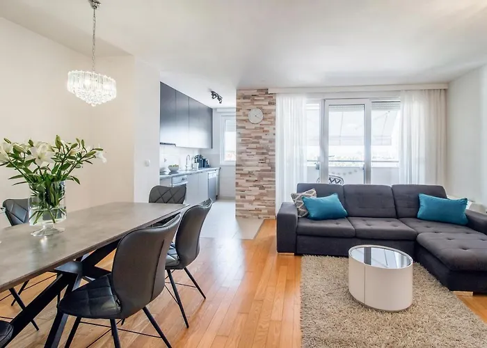 Montesa With Free Parking And Balcony