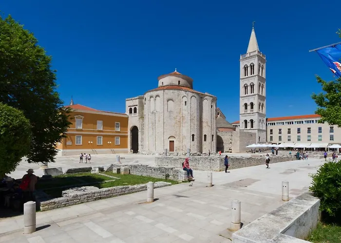 Montesa With Free Parking And Balcony * 扎达尔