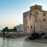 Montesa With Free Parking And Balcony * Zadar