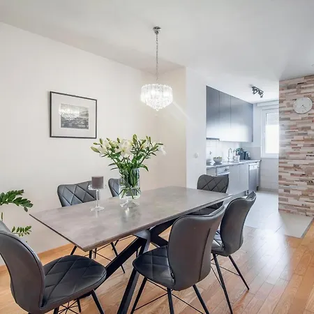 Apartment Montesa With Free Parking And Balcony